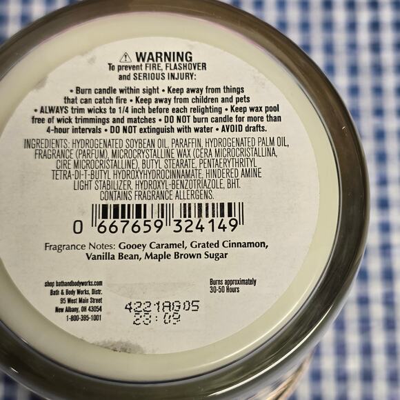 BBW Cinnamon Caramel Swirl Single Wick 8 oz. Exclusive Fragranced Soy Wax Candle - Picture 2 of 2